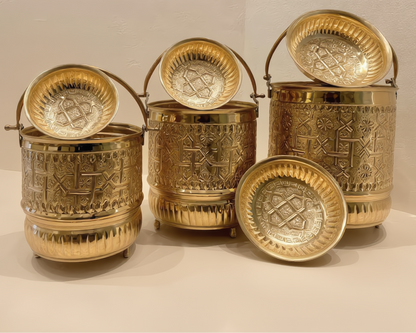 Moroccan hammam set in engraved brass: 3 buckets (small, medium, large) and 4 tasa bowls, Cuivra
